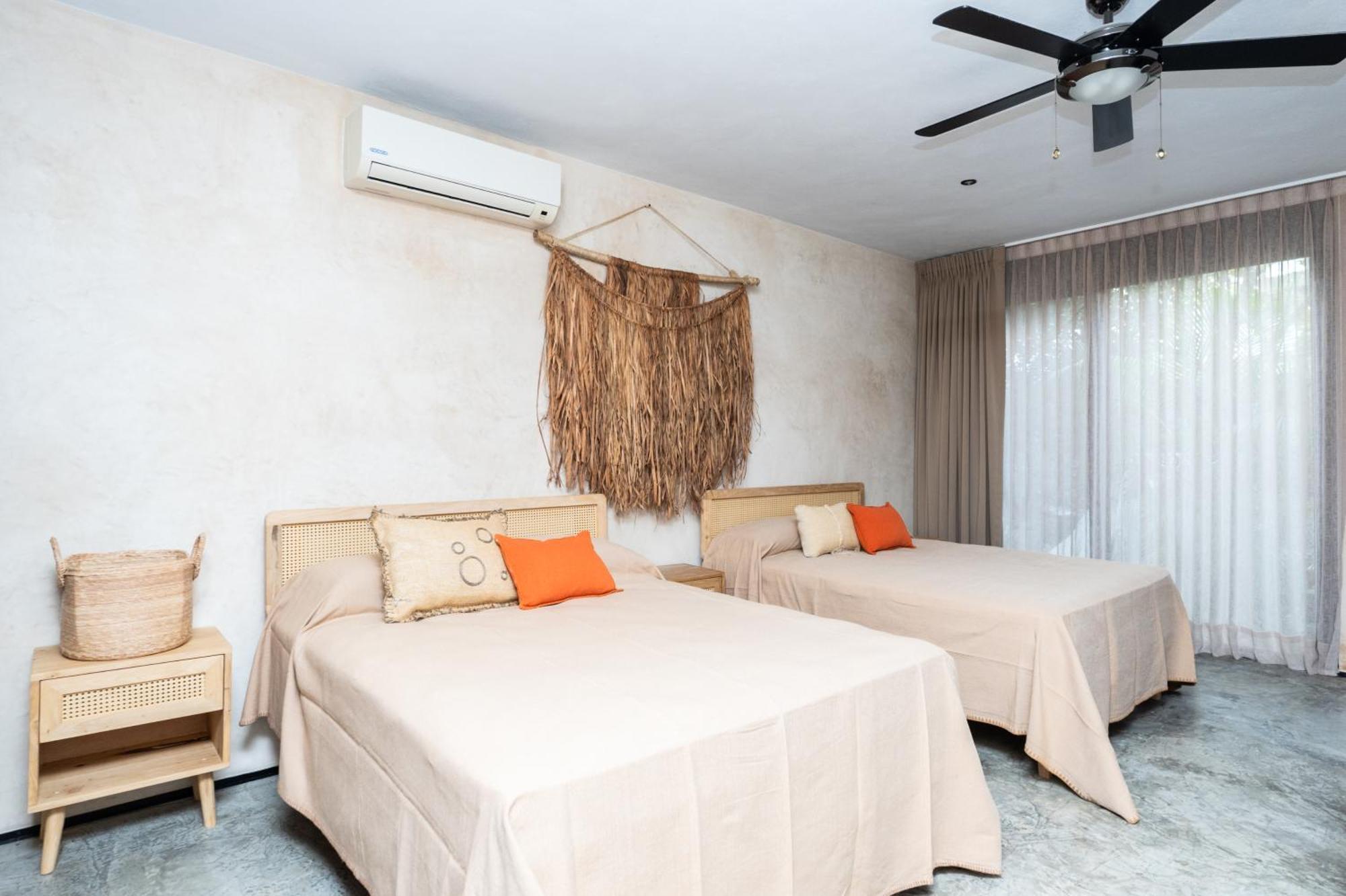 Luxury Close To The - Concierge! *